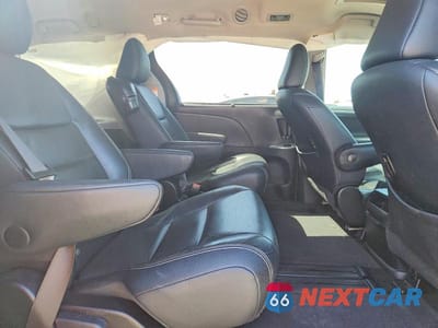Zdjęcie 11 z 13 samochodu: 2017 TOYOTA SIENNA SE VIN:5TDXZ3DCXHS801392 - miniatura