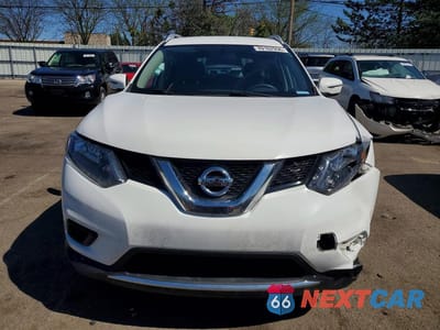 Piąte zdjęcie samochodu w środku: 2016 NISSAN ROGUE S VIN:KNMAT2MVXGP622474 - miniatura