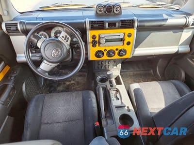 Zdjęcie 8 z 13 samochodu: 2007 TOYOTA FJ CRUISER BASE VIN:JTEZU11F870003058 - miniatura