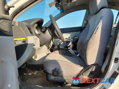 Zdjęcie 7 z 12 samochodu: 2010 HYUNDAI ACCENT GLS VIN:KMHCN4AC8AU465338 - miniatura