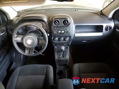 Zdjęcie 8 z 12 samochodu: 2016 JEEP COMPASS SPORT VIN:1C4NJDBB9GD733241 - miniatura