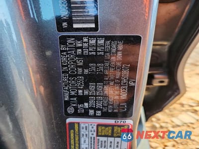 Zdjęcie 12 z 12 samochodu: 2017 KIA NIRO TOURING VIN:KNDCE3LC9H5038072 - miniatura