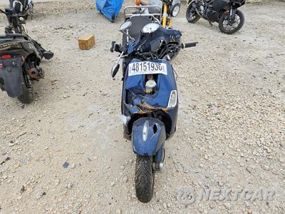 Drugie zdjęcie samochodu z przodu: 2011 VESPA LX 50 VIN:ZAPC386B7B5300182 - miniatura