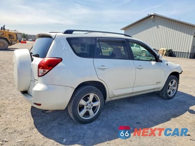 Trzecie zdjęcie samochodu z tyłu: 2006 TOYOTA RAV4 LIMITED VIN:JTMBD31V165039023 - miniatura
