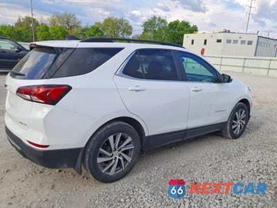 Trzecie zdjęcie samochodu z tyłu: 2022 CHEVROLET EQUINOX LT VIN:3GNAXUEV5NL245695 - miniatura