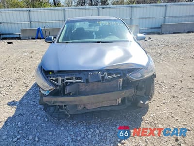 Piąte zdjęcie samochodu w środku: 2018 HYUNDAI ACCENT SE VIN:3KPC24A30JE029479 - miniatura
