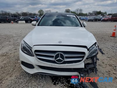 Piąte zdjęcie samochodu w środku: 2015 MERCEDES-BENZ C 300 4MATIC VIN:55SWF4KB7FU007616 - miniatura
