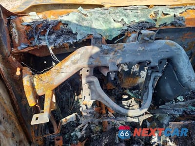 Zdjęcie 9 z 11 samochodu: 2011 CHEVROLET SILVERADO K1500 LT VIN:1GCRKSE38BZ391297 - miniatura