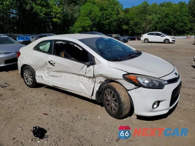Czwarte zdjęcie samochodu z boku: 2014 KIA FORTE EX VIN:KNAFX6A80E5246342 - miniatura