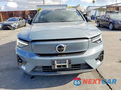 Piąte zdjęcie samochodu w środku: 2023 VOLVO C40 RECHARGE PLUS VIN:YV4ED3GL3P2059941 - miniatura