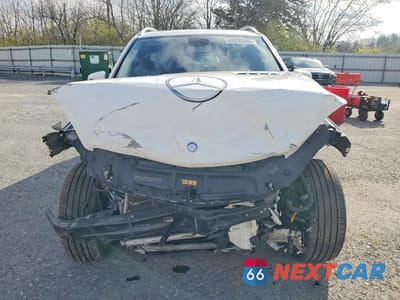 Piąte zdjęcie samochodu w środku: 2015 MERCEDES-BENZ ML 350 4MATIC VIN:4JGDA5HBXFA585007 - miniatura