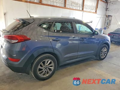 Trzecie zdjęcie samochodu z tyłu: 2016 HYUNDAI TUCSON SE VIN:KM8J33A47GU207420 - miniatura