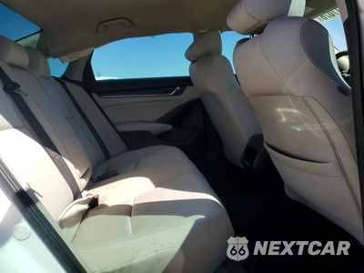 Zdjęcie 10 z 12 samochodu: 2019 HONDA ACCORD LX VIN:1HGCV1F17KA023990 - miniatura