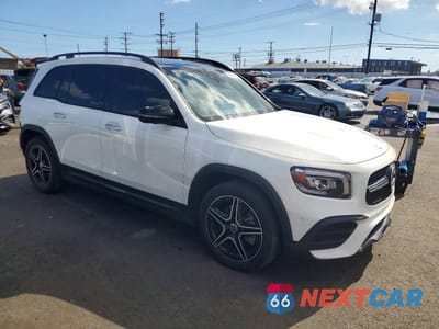 Czwarte zdjęcie samochodu z boku: 2023 MERCEDES-BENZ GLB 250 VIN:W1N4M4GB3PW335757 - miniatura