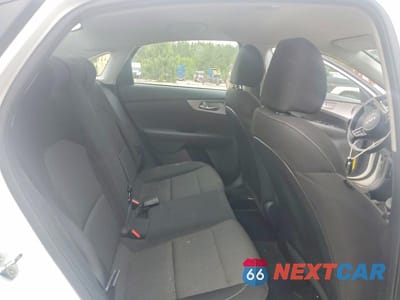 Zdjęcie 10 z 13 samochodu: 2022 KIA FORTE LXS VIN:3KPF24ADXNE481273 - miniatura