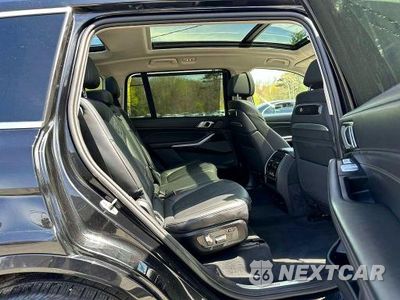 Zdjęcie 7 z 10 samochodu: 2025 BMW X7 XDRIVE40I VIN:5UX23EM04S9Y27987 - miniatura