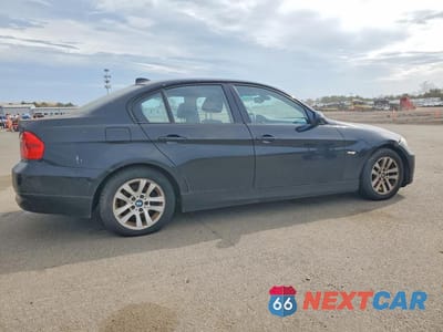 Trzecie zdjęcie samochodu z tyłu: 2007 BMW 328 I VIN:WBAVA33537KX82818 - miniatura