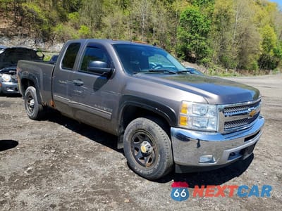 Czwarte zdjęcie samochodu z boku: 2012 CHEVROLET SILVERADO K1500 LT VIN:1GCRKSE74CZ311532 - miniatura