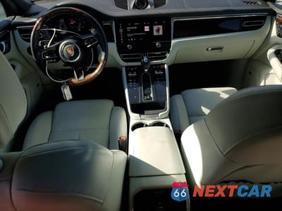 Zdjęcie 8 z 13 samochodu: 2024 PORSCHE MACAN BASE VIN:WP1AA2A56RLB01397 - miniatura