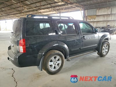 Trzecie zdjęcie samochodu z tyłu: 2011 NISSAN PATHFINDER S VIN:5N1AR1NN8BC632777 - miniatura