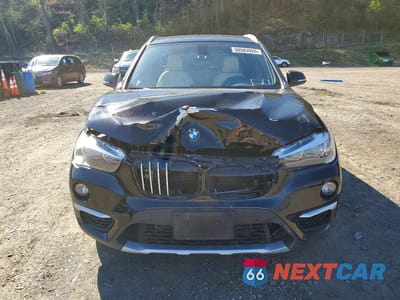 Piąte zdjęcie samochodu w środku: 2018 BMW X1 XDRIVE28I VIN:WBXHT3Z33J4A66194 - miniatura