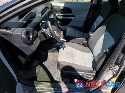 Zdjęcie 7 z 12 samochodu: 2014 TOYOTA PRIUS C TWO VIN:JTDKDTB30E1571186 - miniatura