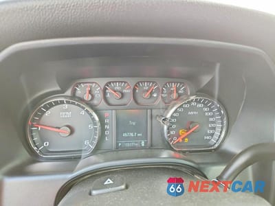 Zdjęcie 9 z 13 samochodu: 2018 CHEVROLET SILVERADO K1500 VIN:1GCVKNEC8JZ339490 - miniatura