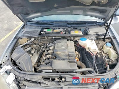 Zdjęcie 11 z 12 samochodu: 2008 AUDI A4 2.0T VIN:WAUAF78E98A169190 - miniatura