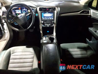 Zdjęcie 8 z 12 samochodu: 2019 FORD FUSION SE VIN:3FA6P0LU7KR181532 - miniatura