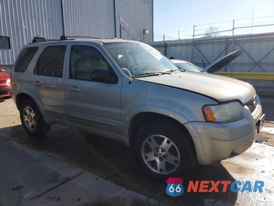 Czwarte zdjęcie samochodu z boku: 2004 FORD ESCAPE LIMITED VIN:1FMCU94164KB68904 - miniatura