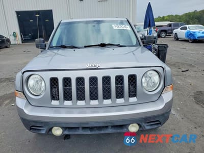Piąte zdjęcie samochodu w środku: 2016 JEEP PATRIOT LATITUDE VIN:1C4NJPFA7GD633206 - miniatura