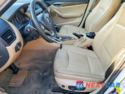 Zdjęcie 7 z 12 samochodu: 2014 BMW X1 XDRIVE28I VIN:WBAVL1C58EVY15077 - miniatura