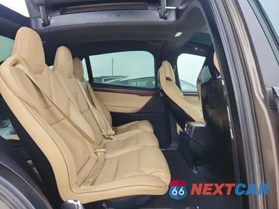 Zdjęcie 10 z 12 samochodu: 2016 TESLA MODEL X VIN:5YJXCAE47GFS00618 - miniatura
