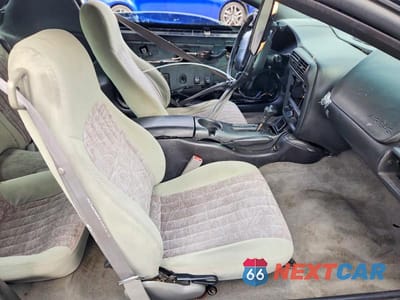 Zdjęcie 7 z 13 samochodu: 2002 CHEV CAMARO VIN:2G1FP22K222117704 - miniatura