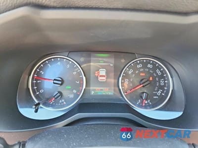 Zdjęcie 9 z 13 samochodu: 2019 TOYOTA RAV4 XLE VIN:JTMW1RFV1KD004276 - miniatura