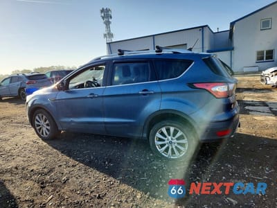 Drugie zdjęcie samochodu z przodu: 2018 FORD ESCAPE TITANIUM VIN:1FMCU9J92JUA66963 - miniatura