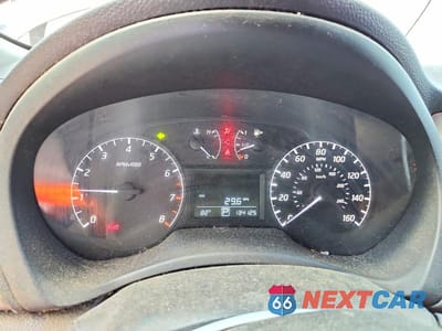 Zdjęcie 9 z 12 samochodu: 2014 NISSAN SENTRA S VIN:3N1AB7AP1EY253587 - miniatura