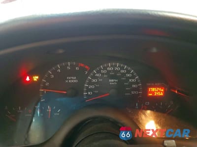Zdjęcie 9 z 12 samochodu: 2002 CHEVROLET CAMARO VIN:2G1FP22KX22119202 - miniatura
