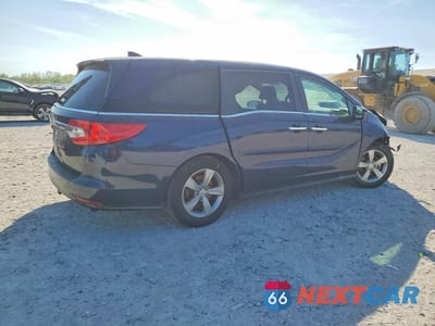 Trzecie zdjęcie samochodu z tyłu: 2018 HONDA ODYSSEY EXL VIN:5FNRL6H71JB043042 - miniatura