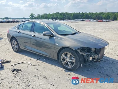 Czwarte zdjęcie samochodu z boku: 2018 BUICK REGAL PREFERRED VIN:W04GL6SX7J1093737 - miniatura