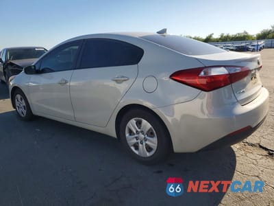 Drugie zdjęcie samochodu z przodu: 2015 KIA FORTE LX VIN:KNAFK4A61F5333833 - miniatura