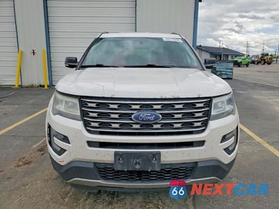 Piąte zdjęcie samochodu w środku: 2017 FORD EXPLORER XLT VIN:1FM5K8D87HGB41855 - miniatura