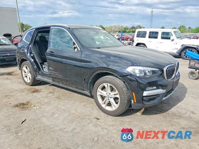 Czwarte zdjęcie samochodu z boku: 2019 BMW X3 SDRIVE30I VIN:5UXTR7C59KLR49842 - miniatura