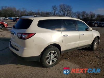 Trzecie zdjęcie samochodu z tyłu: 2015 CHEVROLET TRAVERSE LT VIN:1GNKVGKDXFJ324196 - miniatura