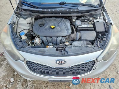 Zdjęcie 11 z 12 samochodu: 2016 KIA FORTE LX VIN:KNAFX4A64G5455735 - miniatura