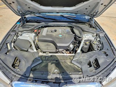 Zdjęcie 11 z 12 samochodu: 2019 BMW 530 I VIN:WBAJA5C56KBX86641 - miniatura