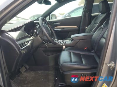 Zdjęcie 7 z 13 samochodu: 2023 CADILLAC XT4 PREMIUM LUXURY VIN:1GYFZDR40PF176643 - miniatura