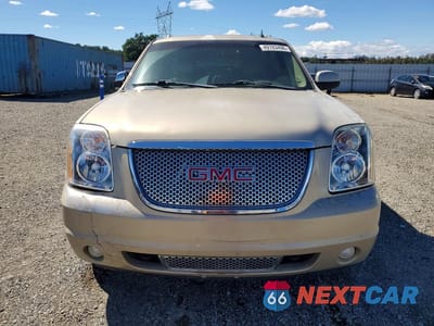 Piąte zdjęcie samochodu w środku: 2011 GMC YUKON XL DENALI VIN:1GKS2MEF0BR140236 - miniatura