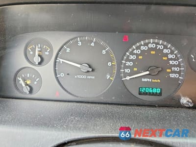 Zdjęcie 9 z 12 samochodu: 2004 JEEP GRAND CHEROKEE LAREDO VIN:1J4GW48S24C144626 - miniatura