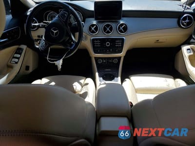 Zdjęcie 8 z 13 samochodu: 2016 MERCEDES-BENZ GLA 250 VIN:WDCTG4EB0GJ270841 - miniatura